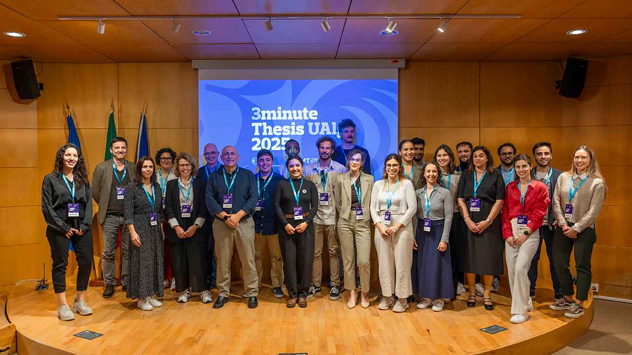 Maria Esther Ollivier, doutoranda em Ciências do Mar, da Terra e do Ambiente, foi a grande vencedora da segunda edição do concurso «Três Minutos de Tese (3MT-UAlg)».
