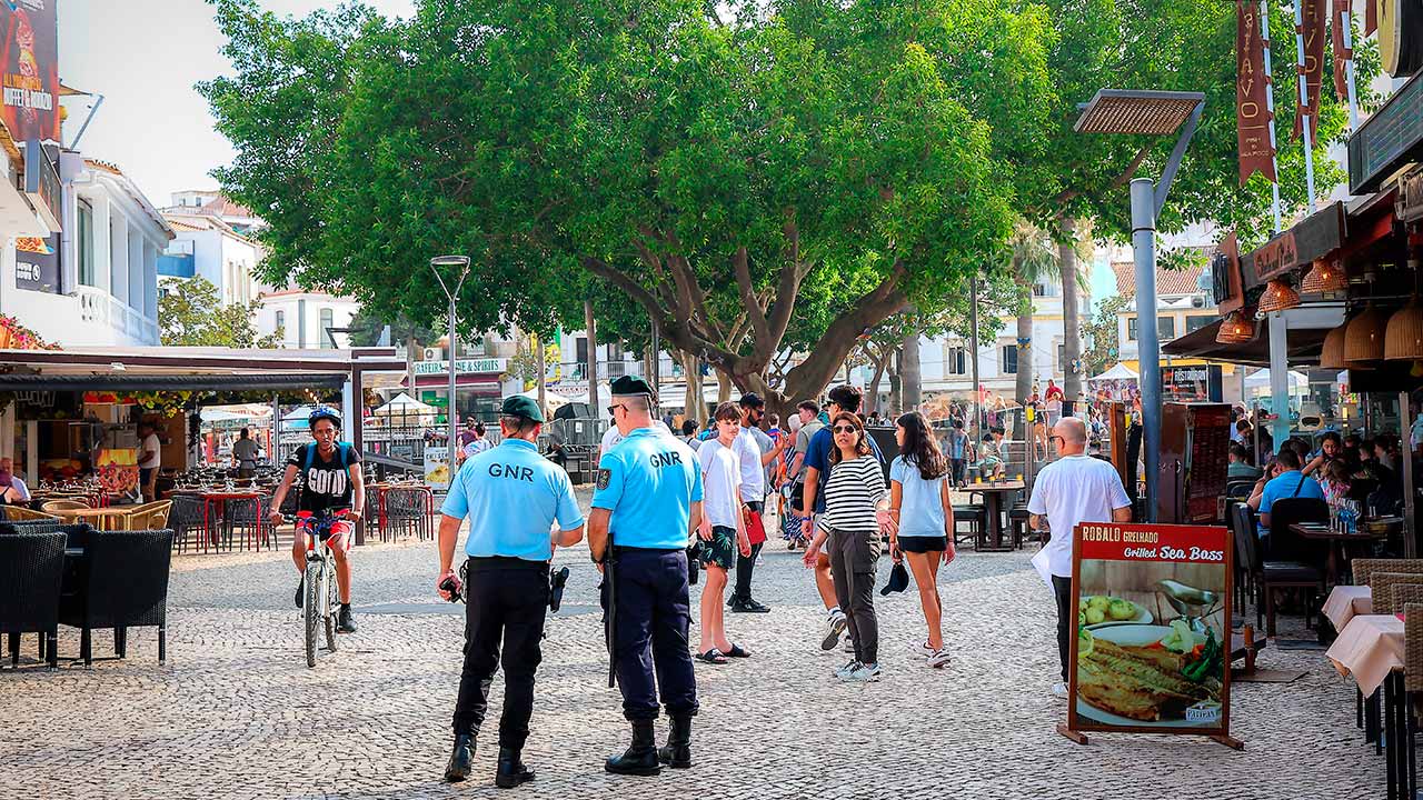 Com o objetivo de prevenir comportamentos de risco desde a Páscoa até ao final de outubro, o programa «Albufeira - Noite + Segura», este ano, decorre durante sete meses.