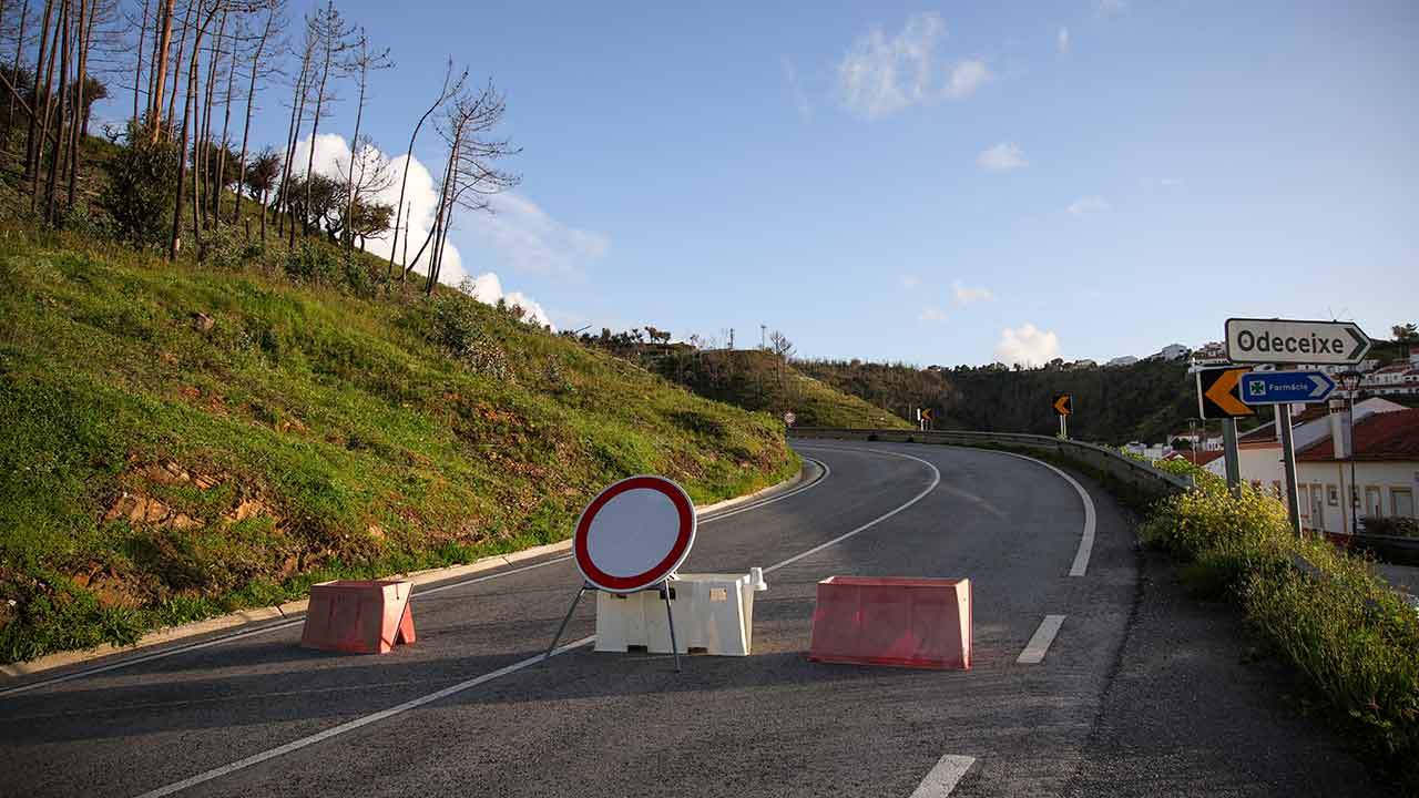 José Gonçalves, presidente da Câmara Municipal de Aljezur, pede ao governo que tenha «sensibilidade» para uma intervenção de fundo na Estrada Nacional 120.