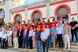 Câmara Municipal de Loulé homenageou o Louletano após a subida à Liga 3, numa cerimónia realizada no Salão Nobre dos Passos do Concelho.