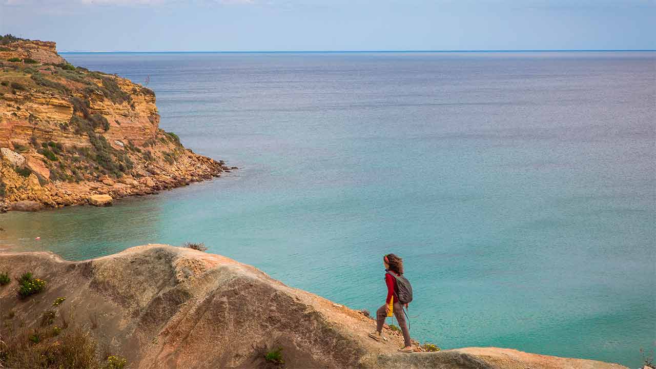 A presidente da Associação Rota Vicentina, Marta Cabral, considera que o recém apresentado Programa de Comunicação e Gestão de Branding do Sudoeste Alentejano e Costa Vicentina vai impulsionar o interesse pela região e pelo turismo de natureza.