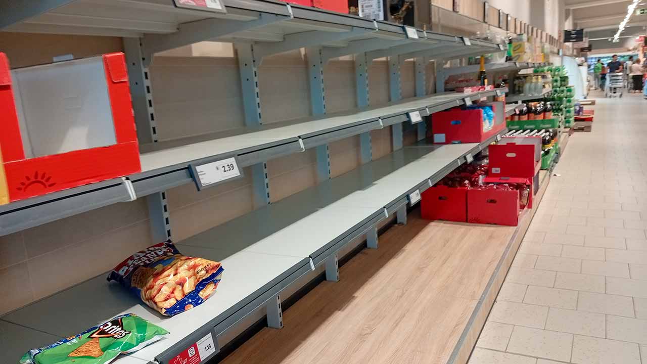 Como se o mundo estivesse prestes a colapsar.