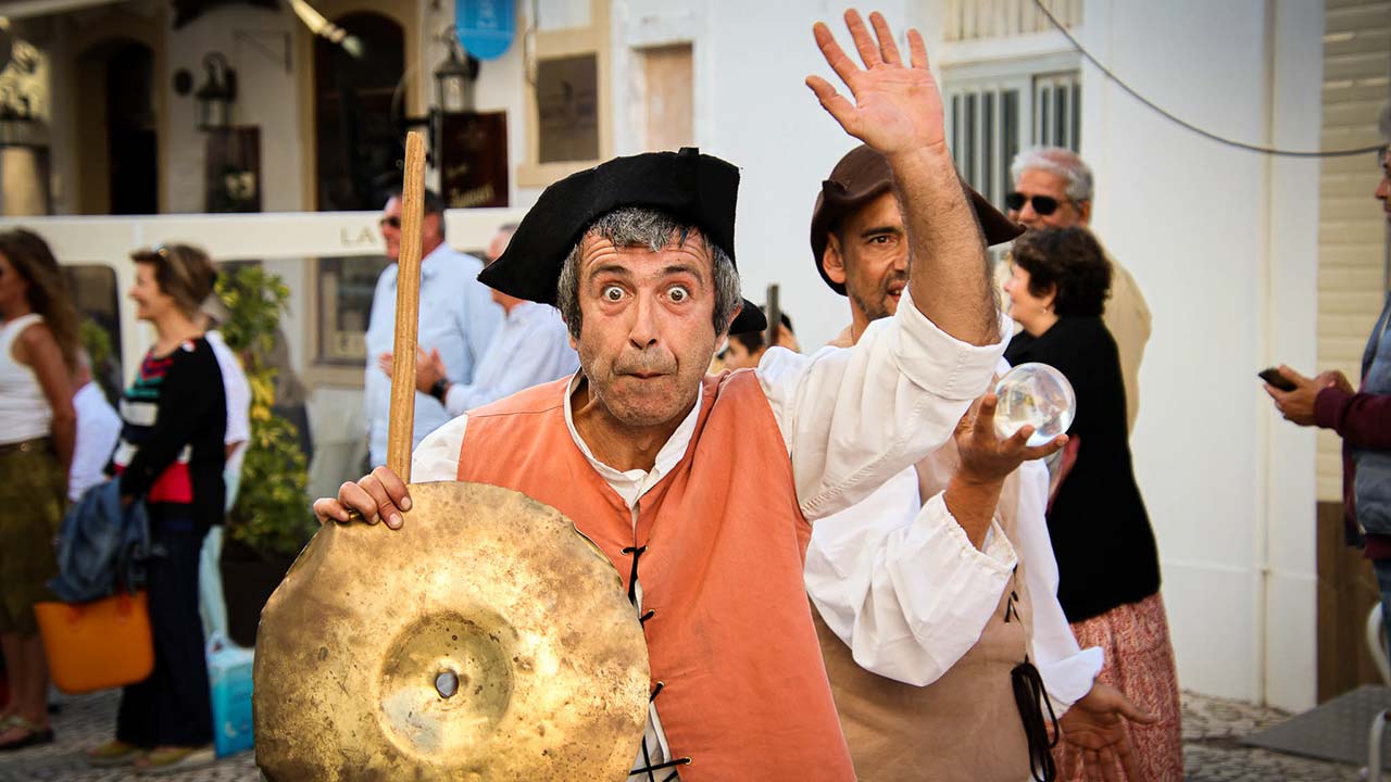 Vila Real de Santo António vai regressar entre sexta-feira e domingo ao século XVIII, com a realização do Festival Setecentista, que conta com um cortejo, recriações históricas ou animação de época, anunciou hoje o município.