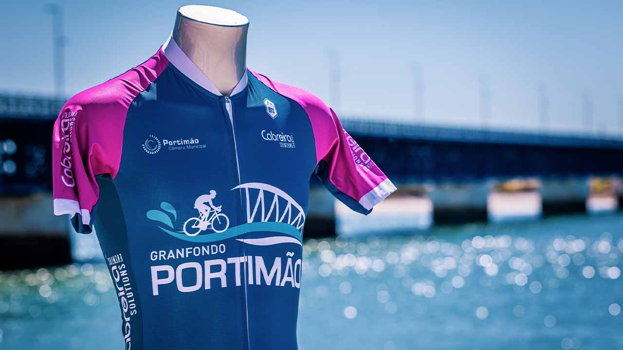 A seis meses da realização da festa do ciclismo amador «Granfondo Portimão 2025», com data marcada para novembro, somam-se já 800 inscrições.