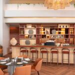 Chama-se Kimpton Atlântico Algarve, é o primeiro hotel da marca a inaugurar no país e conta com 149 quartos e suítes, além de várias opções gastronómicas e um Wellness Club.