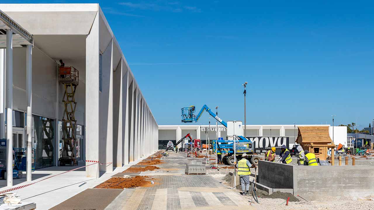 O Algarve prepara-se para receber o maior retail park da última década. O Nova Vila Retail Park, em Portimão, abre as portas na quinta-feira, dia 29 de maio.