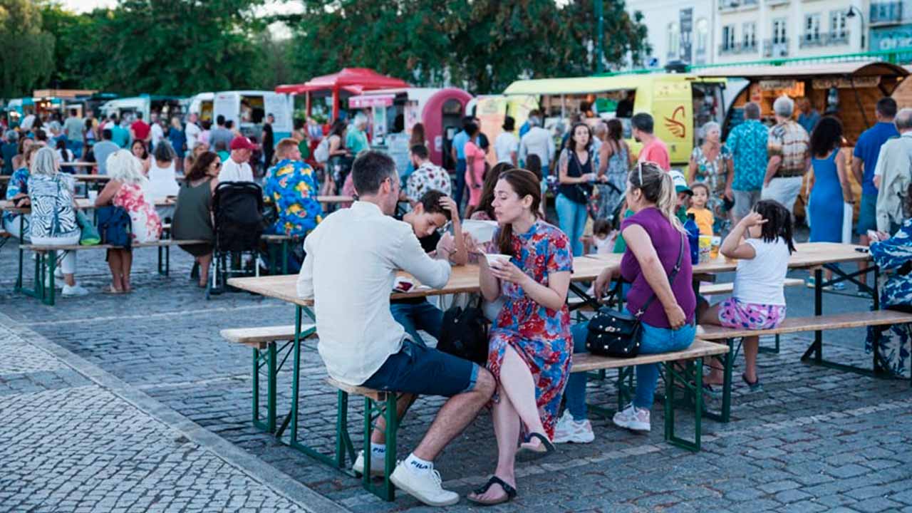 A zona ribeirinha de Portimão tem novos motivos para ser visitada nos últimos dias de agosto, com o Portimão Foodtrucks, onde não vão faltar sabores regionais, música ambiente e diversão.