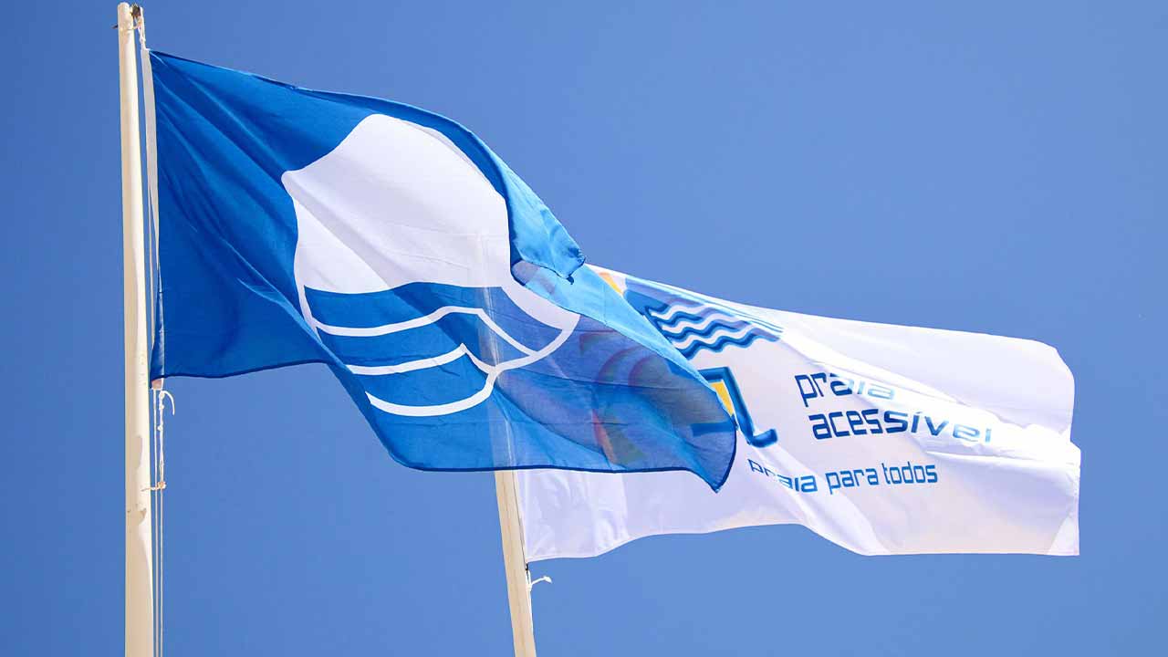 A ABAAE e a Quercus voltaram a distinguir a qualidade das praias de Vila Real de Santo António com a Bandeira Azul e a classificação «Qualidade de Ouro».