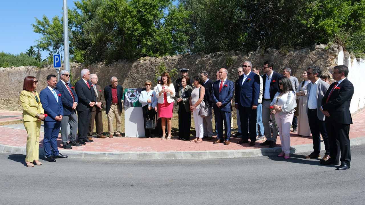 A atribuição do nome António Chaves Pinto a uma rua de São Brás de Alportel marcou as comemorações do aniversário do 25 de Abril de 1974.