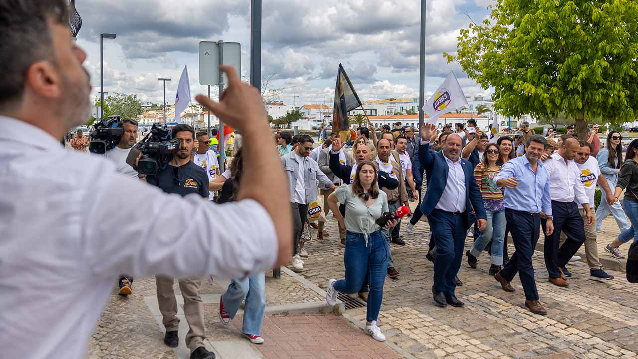 O líder do Chega considerou hoje em Tavira que a vitória da AD – Coligação PSD/CDS-PP nas legislativas de domingo «é uma possibilidade».