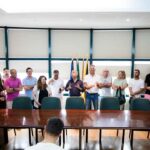 O presidente da Câmara Municipal de Lagoa, Luís Encarnação, recebeu hoje os atletas da ACD CHE Lagoense que, ao longo da época, conquistaram títulos nacionais na modalidade de badminton.
