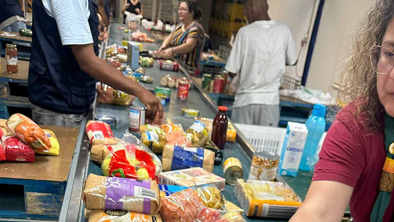 O Banco Alimentar Contra a Fome do Algarve recolheu 120,24 toneladas de géneros alimentares nas 128 superfícies comerciais e nos dois armazéns, nos dias 31 de maio e 1 junho.