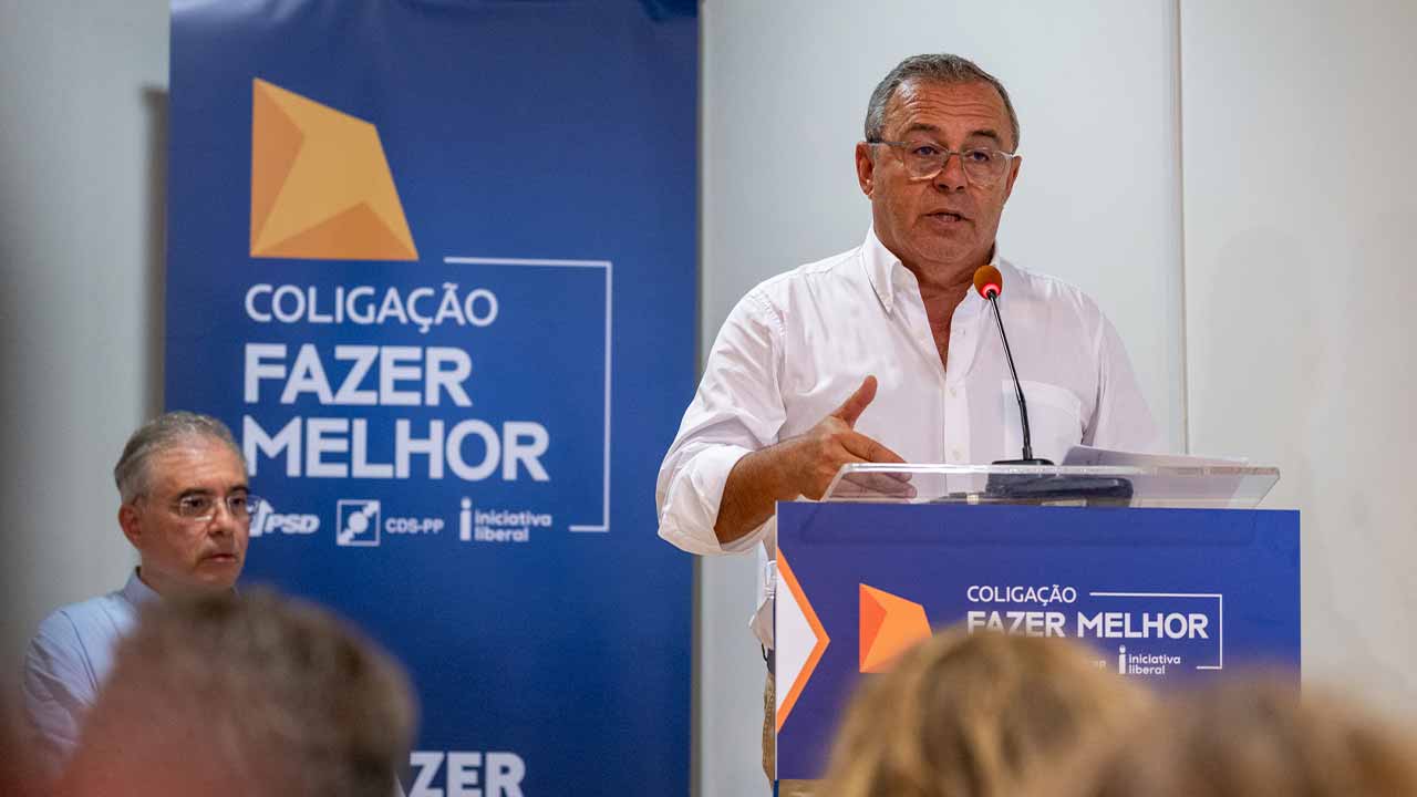 Hélder Martins, candidato pelo PSD à Câmara Municipal de Loulé, reforça a sua candidatura com a Coligação «Fazer Melhor», que junta PSD, CDS-PP e IL.