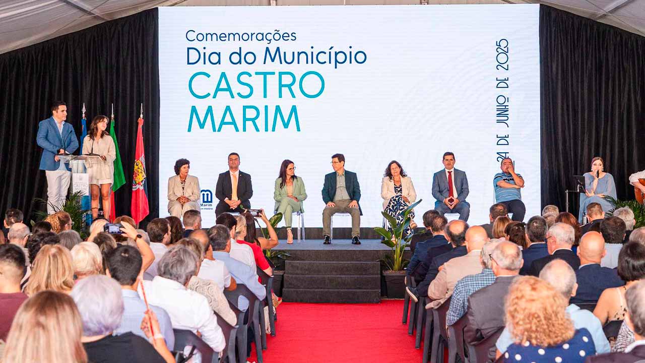 O Dia do Município de Castro Marim celebrou-se na terça-feira, dia 24 de junho, com um programa diversificado e que ficou marcado por vários momentos institucionais e atividades culturais.