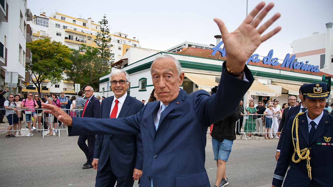 Marcelo Rebelo de Sousa, Presidente da República descreveu hoje os portugueses como uma mistura de povos vindos de todas as partes ao longo de séculos e defendeu que ninguém se pode dizer mais puro ou mais português.