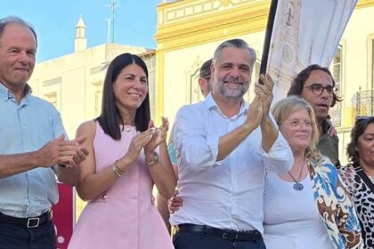 Patrícia Cadete é a aposta do PSD para liderar a Junta de Freguesia de Estoi, uma candidatura que conta com os apoios de Cristóvão Norte e Macário Correia.