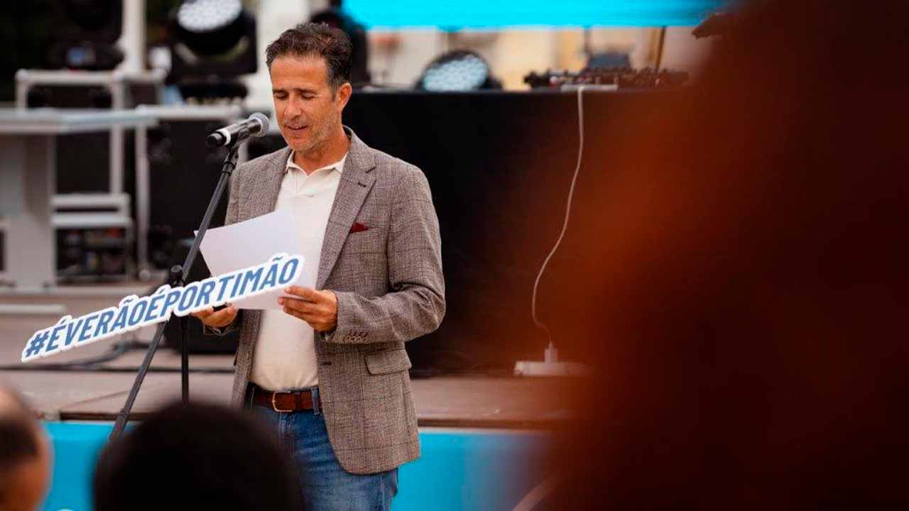 Uma identidade moderna para o comércio local, a possibilidade de venda online, a instalação de cacifos inteligentes para recolha de encomendas e uma forte presença no espaço digital são apenas algumas das apostas para relançar o Comércio do Centro de Portimão.