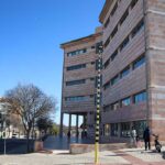 O julgamento do grupo de homens acusados de tráfico internacional de droga no Algarve, que deveria ter iniciado hoje, ficou adiado para setembro.