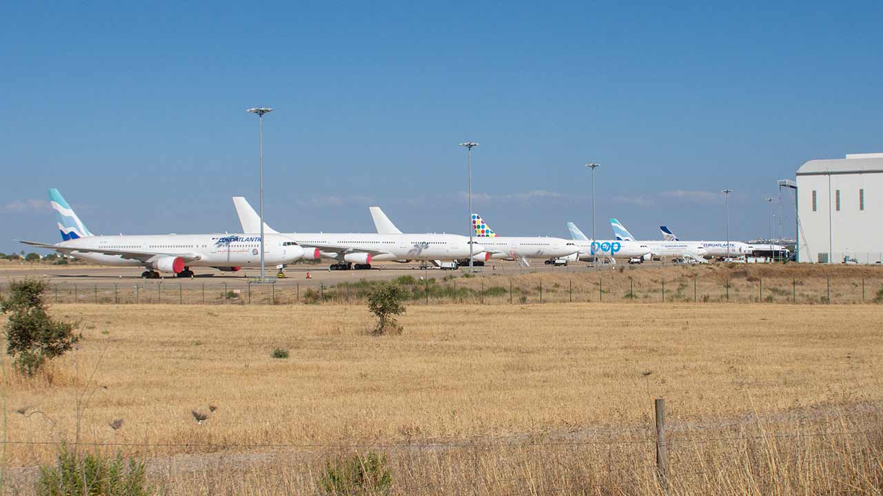 O secretário de Estado do Turismo, Comércio e Serviços considerou hoje que o Aeroporto de Beja pode ter um papel relevante na defesa.