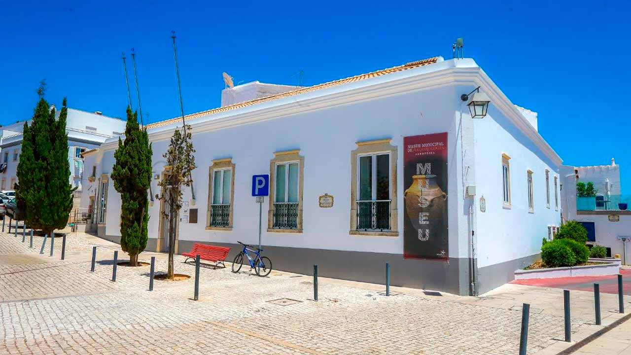 Vários especialistas vão reunir-se no Museu Municipal de Arqueologia em torno do tema «Albufeira Romana– território, cultura e memória».