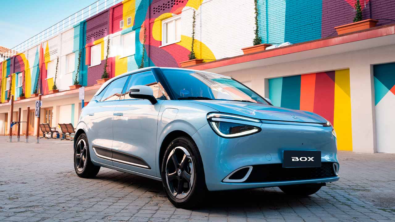 XPeng, Dongfeng, Voyah e Farizon são as novas marcas de automóveis elétricos em exposição na FIAAL, em Faro, numa aposta pela futuro da mobilidade.