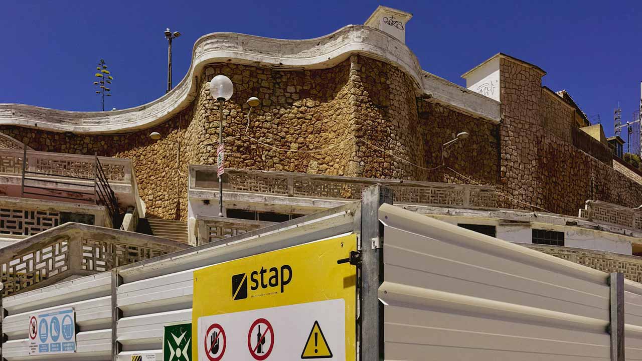 A Fortaleza de Santa Catarina, em Portimão, entrou na primeira fase de obras esta semana, trabalhos que não implicam constrangimentos no acesso à Praia da Rocha.