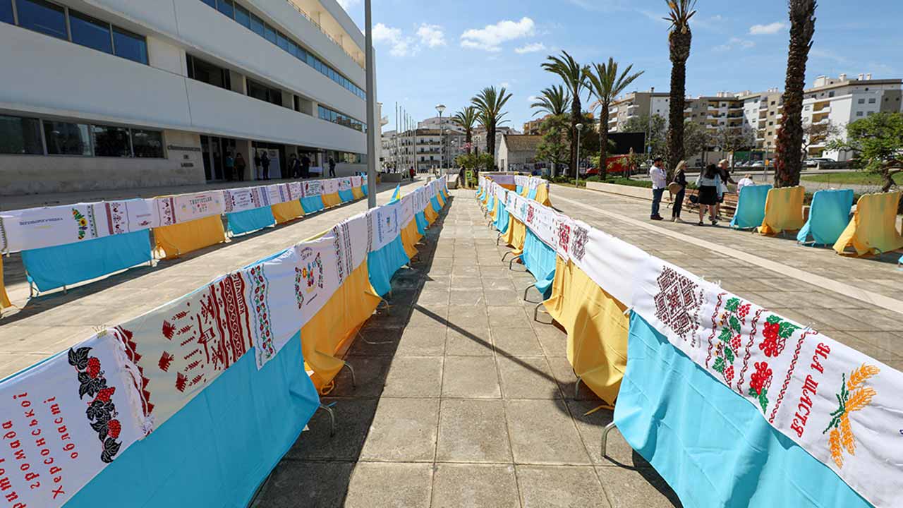 O município de Lagos pretende estreitar ainda mais os seus laços com a Ucrânia através de um Acordo de Colaboração com o município de Pivdenne.