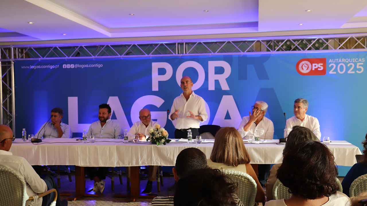 O socialista Luís Encarnação vai recandidatar-se à presidência da Câmara Municipal de Lagoa, para prosseguir o trabalho que está a ser feito.