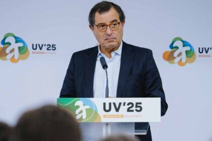 Manuel Castro Almeida, ministro da Economia, elegeu hoje o crescimento económico e o aumento dos rendimentos como prioritário, manifestando-se convicto de que os portugueses continuarão a votar no PSD se «sentirem que têm mais dinheiro no bolso».