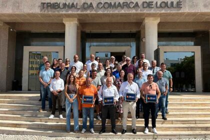 A Coligação Fazer Melhor entregou hoje, no Tribunal de Loulé, as suas listas de candidatos aos órgãos autárquicos do concelho para as eleições de 12 de outubro.