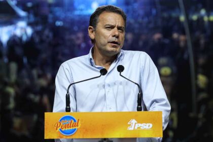 O primeiro-ministro, Luís Montenegro, anunciou hoje que o lançamento do processo de construção do Hospital Central do Algarve ocorrerá «o mais tardar no início de outubro» num investimento de 800 milhões de euros.