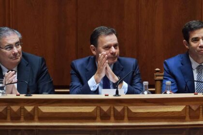 A Assembleia da República aprovou hoje, por unanimidade, os pedidos para a realização de um debate extraordinário na comissão permanente, com o primeiro-ministro Luís Montenegro, na próxima quarta-feira à tarde, sobre a coordenação do combate aos incêndios.