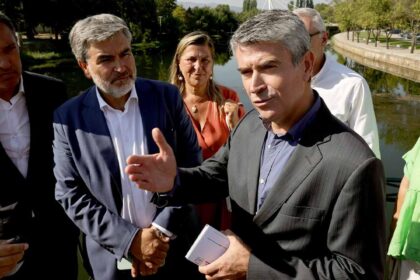 O secretário-geral do PS acusou hoje o governo de levar à «decapitação de várias estruturas intermédias» da Autoridade Nacional de Proteção Civil.
