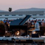 Júlio Resende esteve em Olhão, nas Salinas do Grelha, para apresentar o seu proheto «Fado & Further», em dueto com a guitarra portuguesa de Bruno Chaveiro.