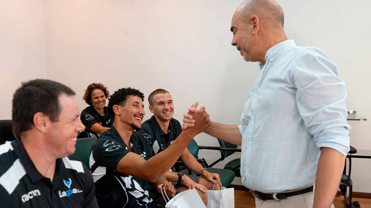 O município de Lagoa distinguiu os atletas do Kayak Clube Castores do Arade medalhados nas duas etapas do Campeonato Nacional de Regatas em Linha.