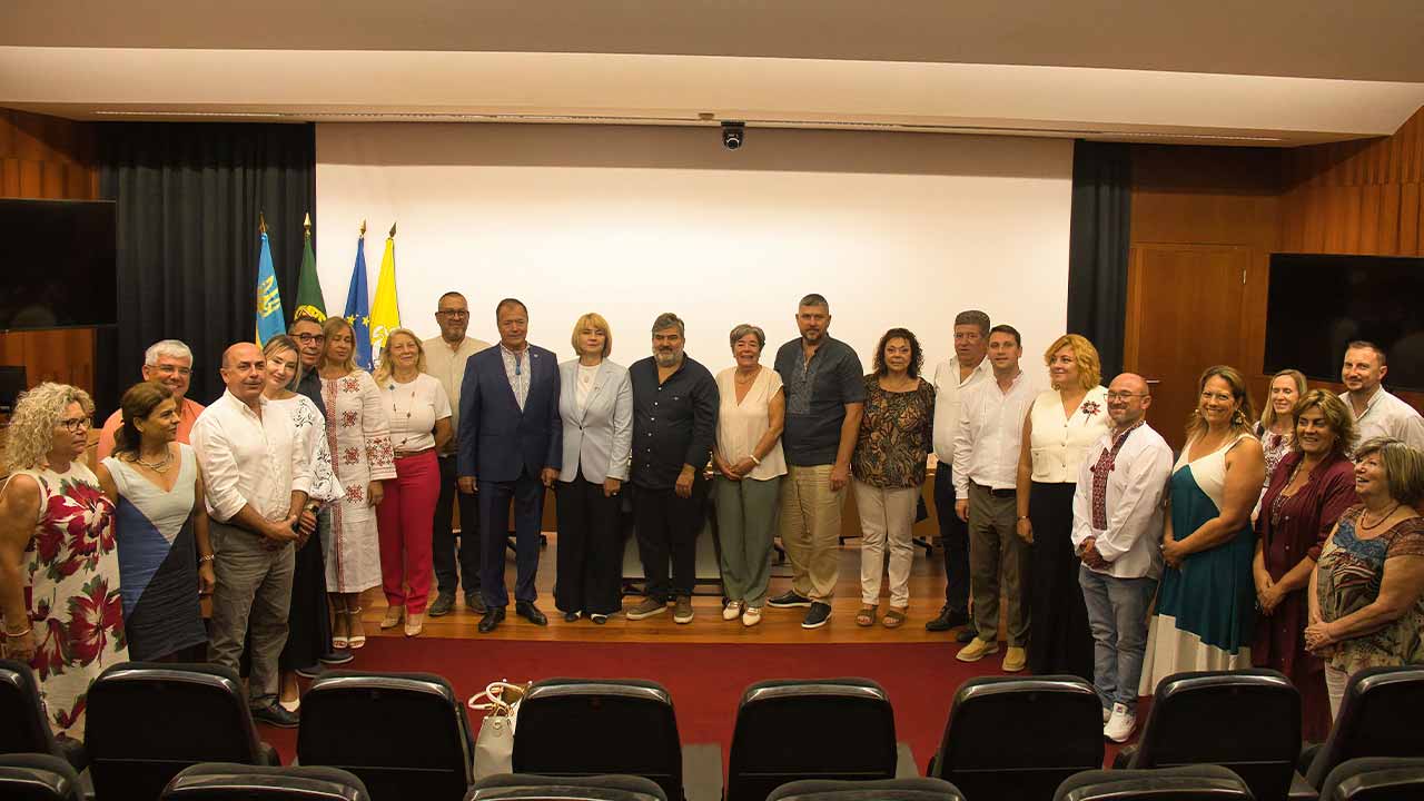 Portugal e Ucrânia estão agora mais ligados com a assinatura do acordo de cooperação entre o município de Lagos e Pivdenne.