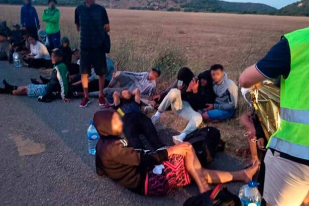 Dos 38 migrantes marroquinos que desembarcaram a 8 de agosto em Vila do Bispo, no Algarve, 33 avançaram com pedidos de asilo, suspendendo assim o processo de afastamento coercivo, revelou hoje a PSP.