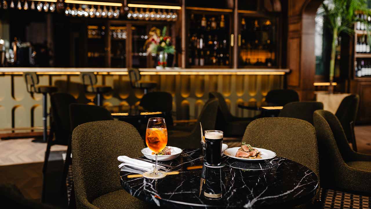 O Clubhouse do Old Course Vilamoura prepara-se para dar palco à «Michelin Star Experience»: cinco semanas, cinco chefs e cinco interpretações da cozinha portuguesa.