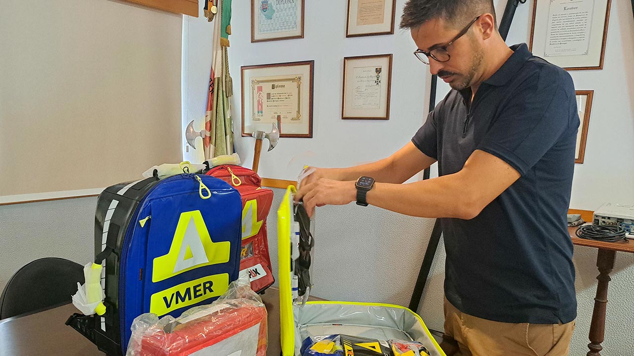 A Câmara Municipal de Portimão ofereceu equipamentos que modernizam sa Viatura Médica de Emergência e Reanimação (VMER) do Barlavento.