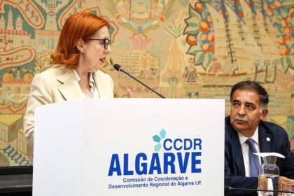 Governo vai assinar protocolos com 89 autarquias para recuperar áreas protegidas afetadas pelos incêndios, estando previsto um acordo separado para Aljezur.