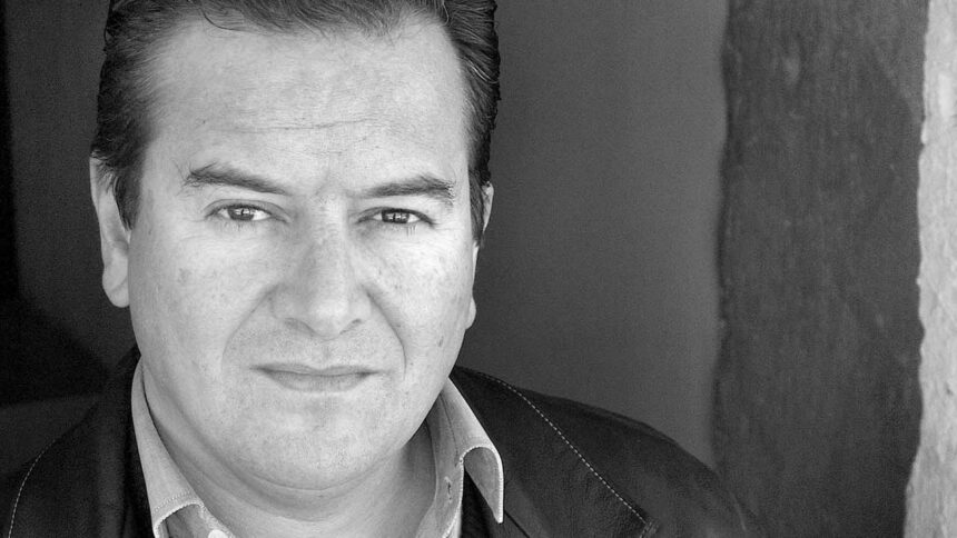 A aclamada voz da canção de Coimbra, António Ataíde, junta-se a Sérgio Rita da Silva para um concerto no Polo Museológico Cândido Guerreiro e Condes de Alte.