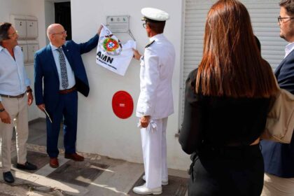 Já está inaugurado o edifício habitacional da Autoridade Marítima Nacional em Quarteira, após protocolo de cooperação assinado em 2019 com a Câmara Municipal de Loulé.
