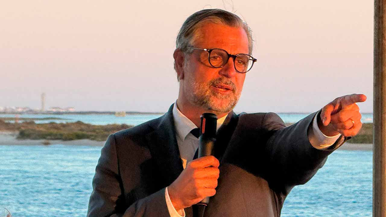 A coligação «Faro Capital de Confiança» uniu-se a Maria da Graça Carvalho para um debate sobre o futuro natural e económico da Ria Formosa.