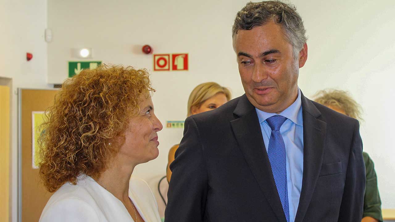 A Escola Básica Gastão Cruz foi inaugurada na tarde de hoje, em Faro, pelo ministro da Educação, Fernando Alexandre. Um investimento de 3,5 milhões de euros.