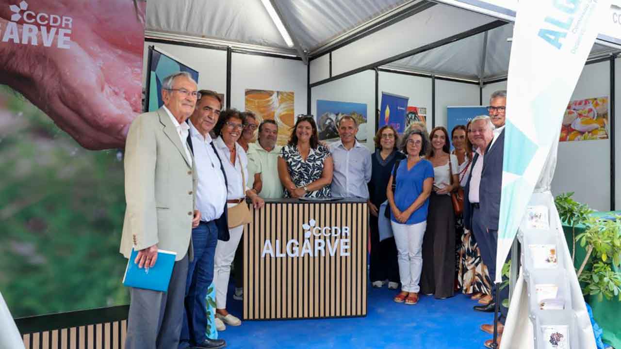 Na Feira da Dieta Mediterrânica em Tavira, CCDR Algarve apelou à execução dos fundos europeus do Portugal 2030 e PRR, reforçando redes de cooperação regional.