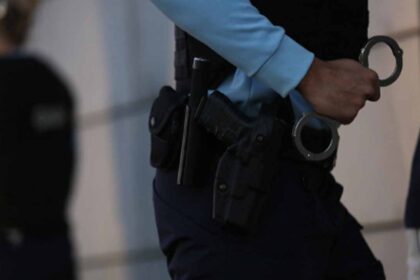 A Guarda Nacional Republicana (GNR), que reforçou a segurança em Albufeira durante o verão a pedido da autarquia, anunciou a detenção de 16 pessoas por crimes como furto e tráfico de droga na última semana naquele concelho.