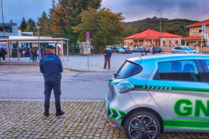 A Guarda Nacional Republicana (GNR) inicia hoje a operação «Escola Segura» 2025/2026 para assinalar o regresso às aulas com um conjunto de ações de sensibilização dirigidas aos alunos, professores e encarregados de educação.