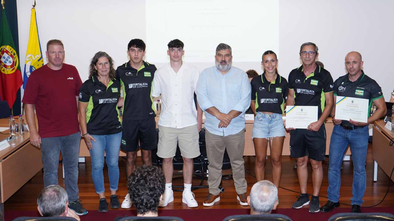O município de Lagos reconheceu o mérito desportivo de clubes, atletas, dirigentes e técnicos com feitos alcançados na última época em Atletismo, Bilhar e Provas de Cães de Trabalho.