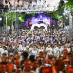 Este sábado, 30 de agosto, dezenas de milhares de pessoas marcaram presença na cidade, cumprindo o dress code e a boa disposição a que a Noite Branca Algarve – Loulé apela.