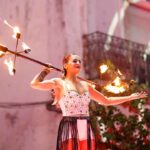 Este sábado, 30 de agosto, dezenas de milhares de pessoas marcaram presença na cidade, cumprindo o dress code e a boa disposição a que a Noite Branca Algarve – Loulé apela.